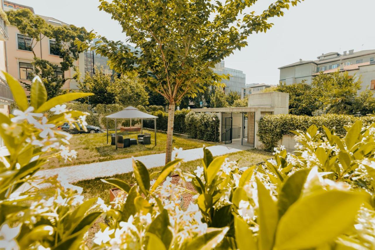 Alpencity Suites Trento Eksteriør bilde